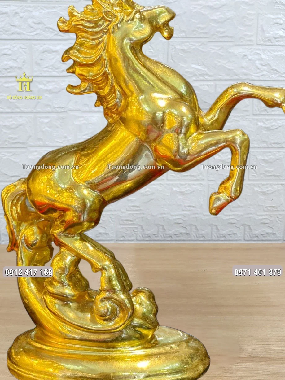 Từng họa tiết hoa văn được chăm chút tỉ mỉ